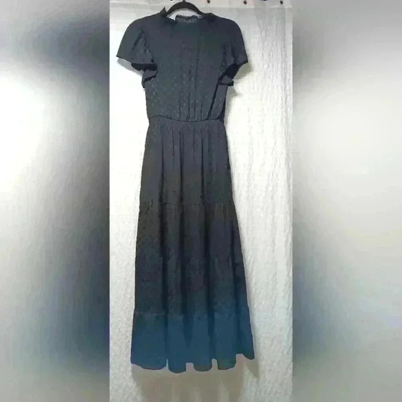 Max Studio Short Sleeve Maxi Dress.  Ladies size S - Picture 2 of 8
